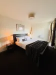 Queenstown's Modern Lake View Luxury Apartment 프랭크톤 호텔