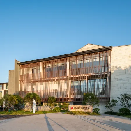 Liangzi Island Hongbin Holiday Hotel