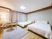 JEJU MIRACLE HOTEL Hotels near Elefunsia