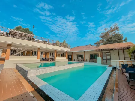 Sun and Sea Kohlarn Отели рядом с достопримечательностью «Обзорная Площадка»