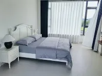 Hechang Xiaozhu Homestay (Doumen) Hotels in Yu Hot Spring/Jintai Temple