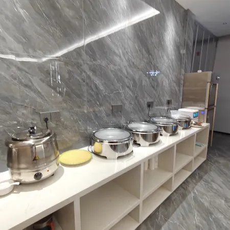 Chaopai Collection Hotel (Dengzhou Huazhou College Xintian 360)