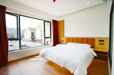 Yinju Fanhua Hotel (Zigui Navel Orange Town)