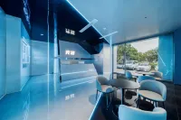 Jingmao E-Sports Hotel (Quzhou Shuitingmen Mazhandi)