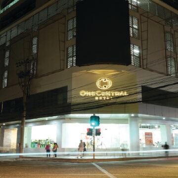 One Central Hotel & Suites