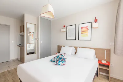 Appart'City Confort Orléans Hotels in der Nähe von Omnisports Stadium Source