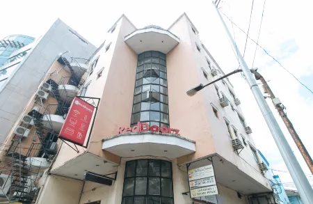 RedDoorz near Quirino Station Manila