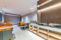 Aifeel Hotel (Hejin Zhenxing Road) Hotel a Hejin