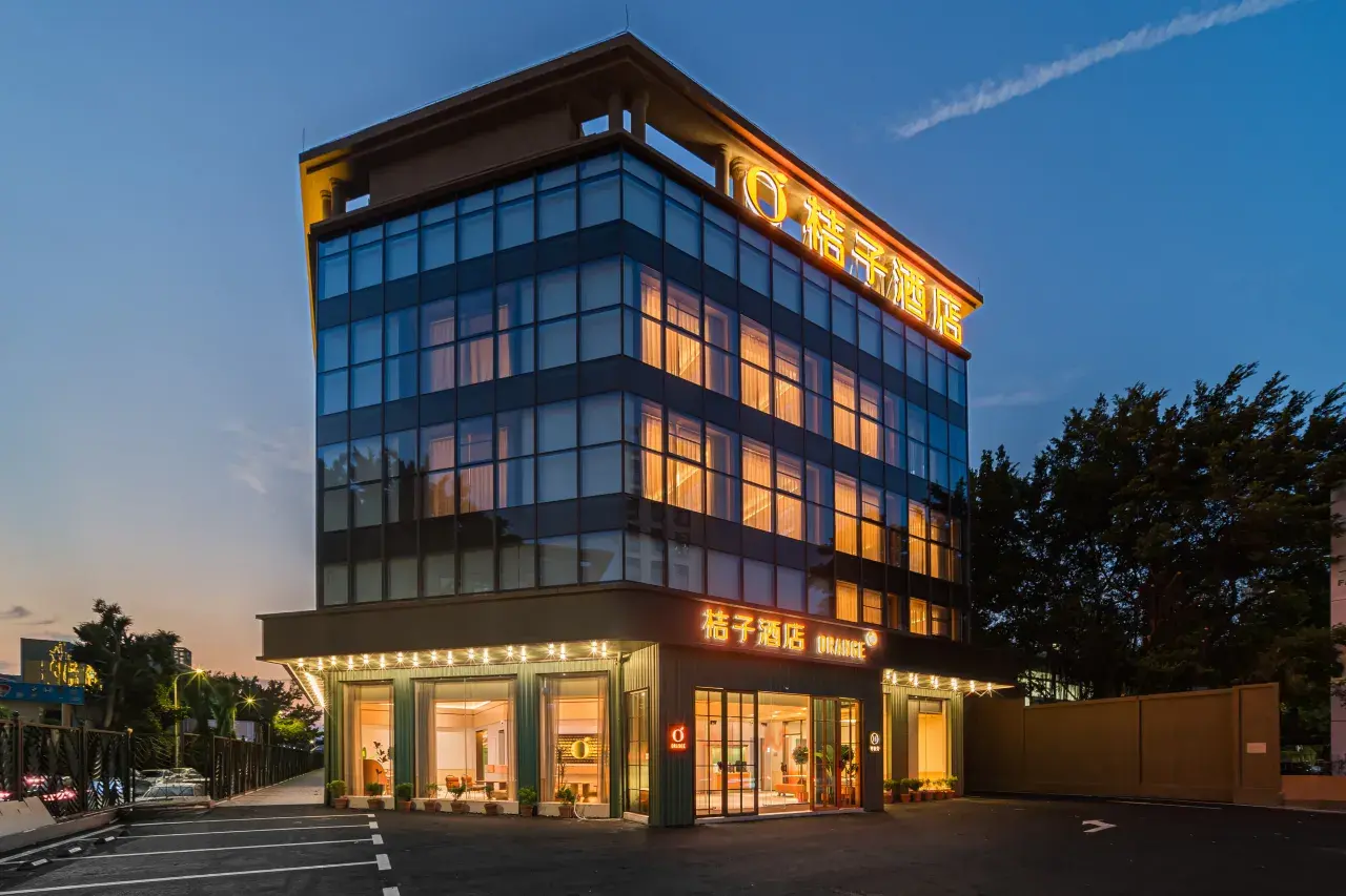 Orange Hotel Zhuhai Exterior View