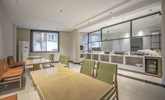 Xuyong Taida Hotel