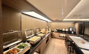 HanTing Hotel (Baotou Baobai Commercial Pedestrian Street)