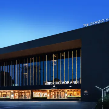 The GiorgioMorandi Hotels (Linyi People's Square Wanxianghui)