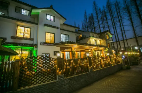 Manman Courtyard Hostel Hangzhou West Lake โรงแรมใกล้อ่าวไวโอ้