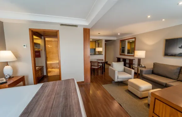 喬治五世奧拓德皮涅羅斯酒店