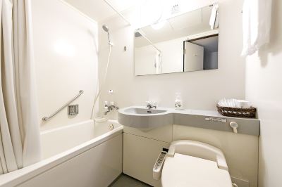 【禁煙】コンフォートダブル14㎡（本館ステーションウィング） ホテルアザット那覇（安里駅前）の写真