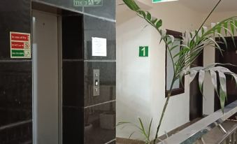 Hotel Square Plaza Near Delhi Airport