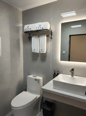 Dejiang Jingfu Hotel (New People's Hospital)