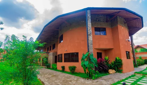 Trois Ore Residences and Green Earth Bistro