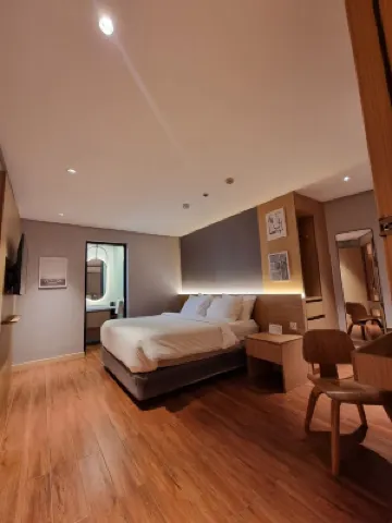 Moonstar Cebu Capsule Hotel