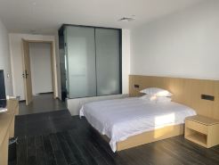 Xingji Scenic Homestay (Deqing West Station)