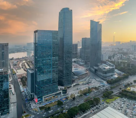 Yunman international apartment (Guangzhou financial city Keyun Road subway station store)