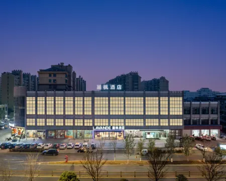 Lavande Hotels (Taixing Jiangping Road Yangguang Yipin) Hotels in Taixing