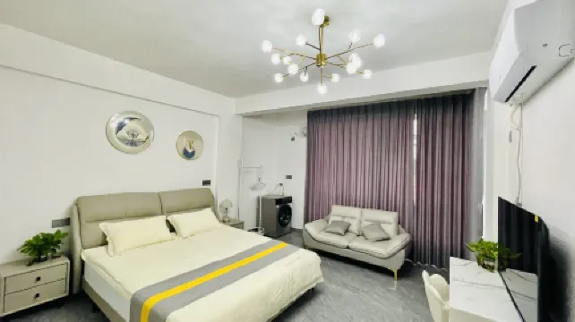 Lianzhou Youjia Apartment