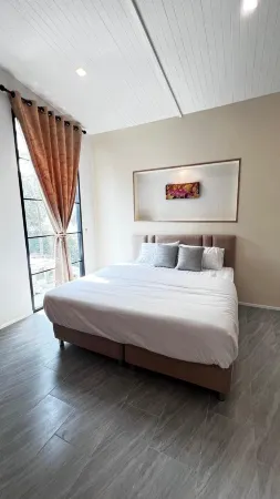 Baantonlom suvarnabhumi Отели рядом с достопримечательностью «The Holy Infant Jesus Church»