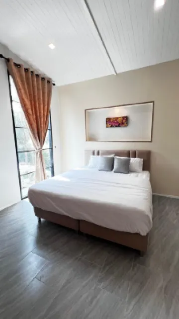 반톤롬 수완나품