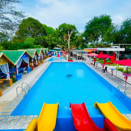 Red Apple Hotel and Resort San Juan Batangas Отели в г. Сан Хуан