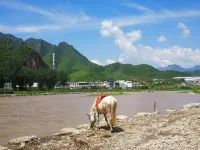 Q+ Honghoufang Homestay (Yesanpo Bailixia)