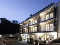 Be Place Adult Friendly Hotel Отели рядом с достопримечательностью «Музей науки MUSE»