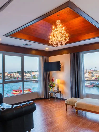 รูปภาพของโรงแรมซีบีดีทู สุราษฎร์ธานี