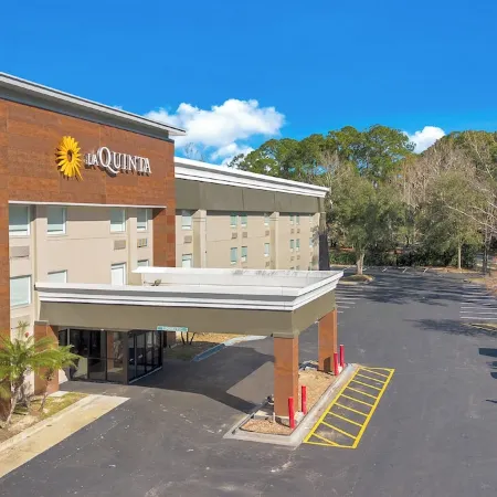 La Quinta Inn & Suites by Wyndham Jacksonville Mandarin