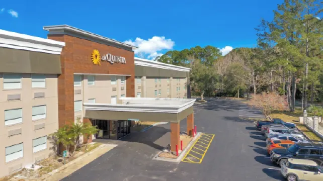 La Quinta Inn & Suites by Wyndham Jacksonville Mandarin