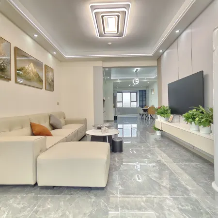Yunshu Homestay (Silk Road Light Railway Station)