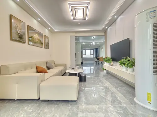 Yunshu Homestay (Silk Road Light Railway Station)