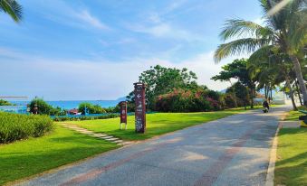 Palm Beach Resort Yalong Bay  Sanya(Tianhong Resort)
