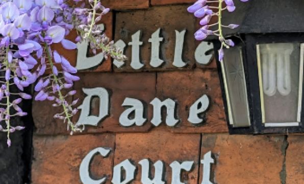 Little Dane Court - Housity