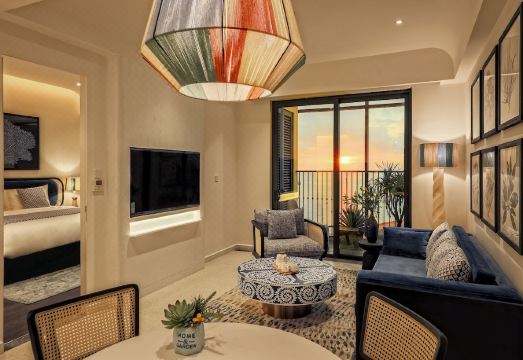 루나 아쥬르 힐사이드