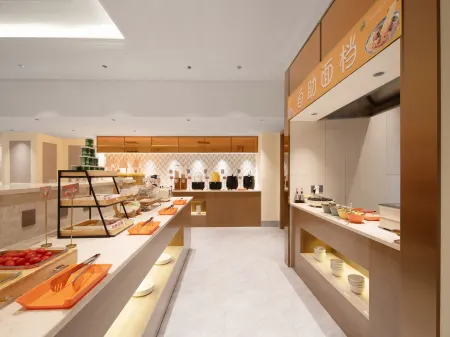 Vienna Hotel (Yanggu New World Plaza)