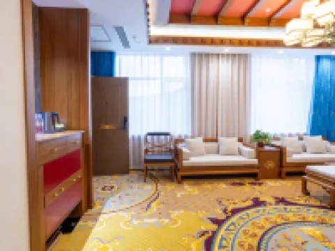 絲路金馬インターナショナルホテル(馬蹄寺観光地) 粛南ユグル族自治県のホテル