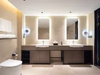 Maitian Fangcheng Hotel (Shenyang Palace Museum Zhongjie Huaiyuanmen Metro Station Branch) Hotels near Shenhe