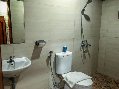 スーペリア ダブルルーム ウィスマ アリーズ ホテル ジョグジャカルタの写真