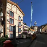 mountain villa jiuzhaigou Hotel in zona Bianbian Street