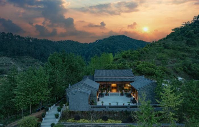 BAN SHAN YUNSHE