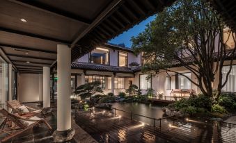 The Silver Line Linden Centre