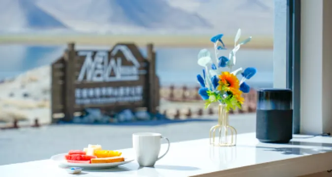Buzhoushan Karakul Lake View Resort Hotels in 