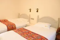 Nuoya Chalet (Baihaba Scenic Area) Hotels near Baihaba Forest Park