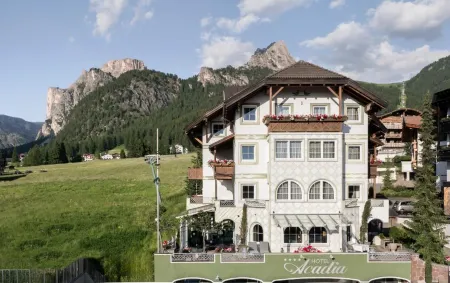 Hotel Acadia - Mountain Home